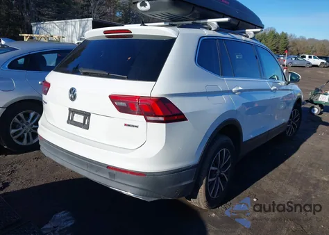 2019 Volkswagen Tiguan 2.0T Se/2.0T Sel/2.0T Sel R-Line/2.0T Sel R-Line Black z USA, uszkodzony, nr VIN 3VV2B7AX3KM070911